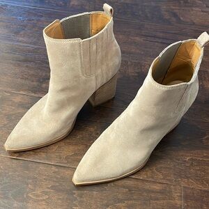 Marc Fisher booties size 8